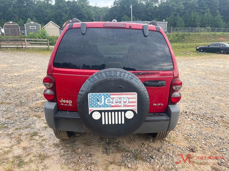 2005-jeep-liberty-image-4