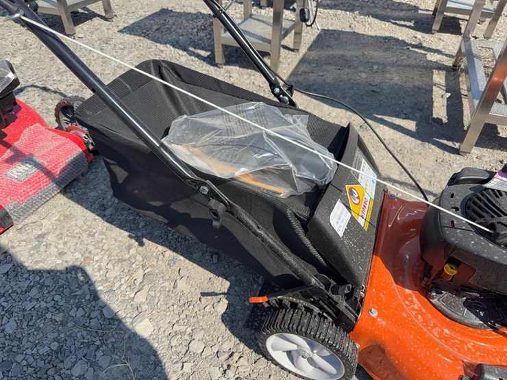 #53305-•-black-&-decker-500e-140cc-push-mower-inv#53305-image-9