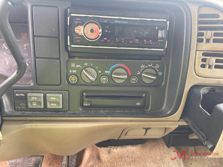 1998-chevrolet-tahoe-image-22