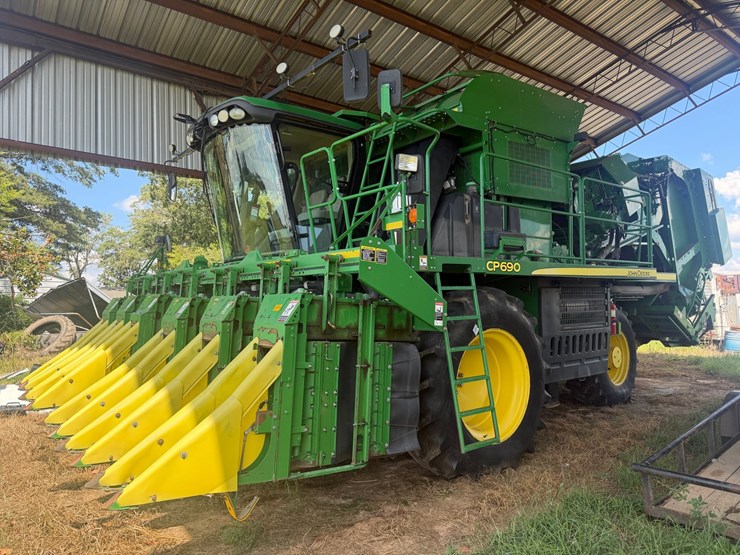2015-john-deere-cp690-image-1