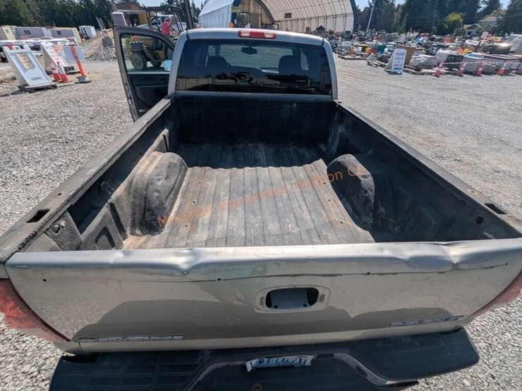 2003-chevrolet-silverado-2500hd-image-32