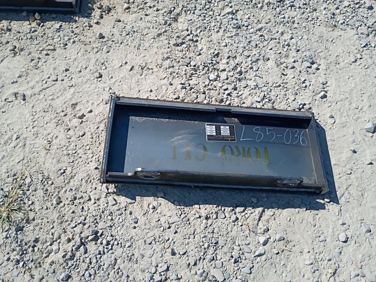 #l85-036-•-landhonor-mounting-plate-mini-skid-steer-attachment-image-1