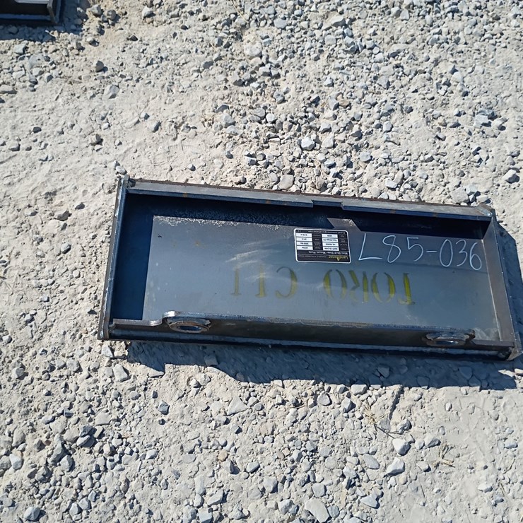 #L85-036 • Landhonor Mounting Plate Mini Skid Steer Attachment