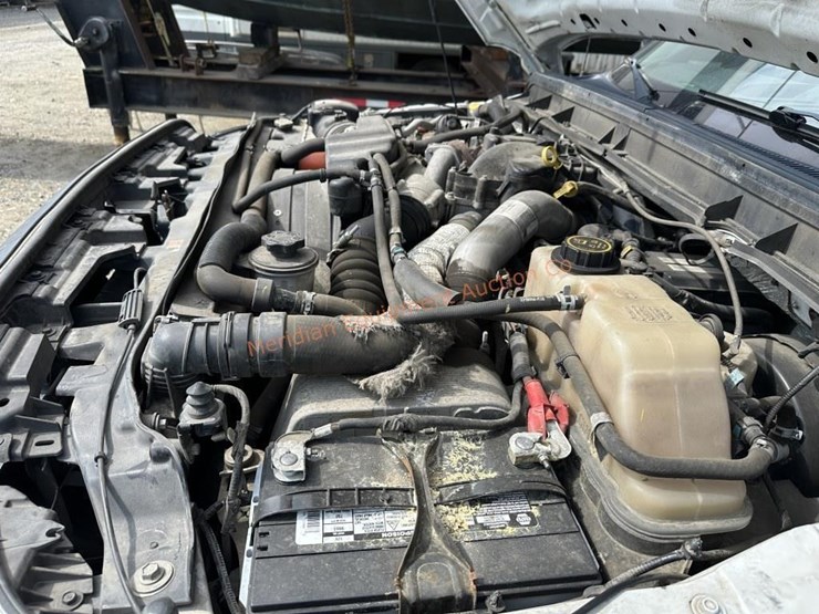 2016-ford-f350-xlt-image-24