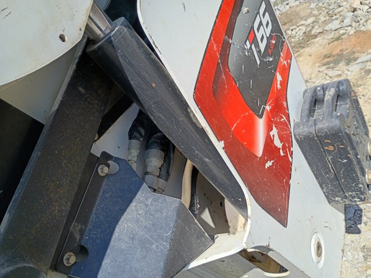 2022-bobcat-t66-image-60
