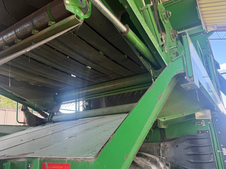2015-john-deere-cp690-image-23