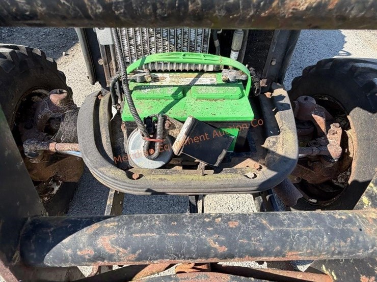 new-holland-boomer-50-image-27