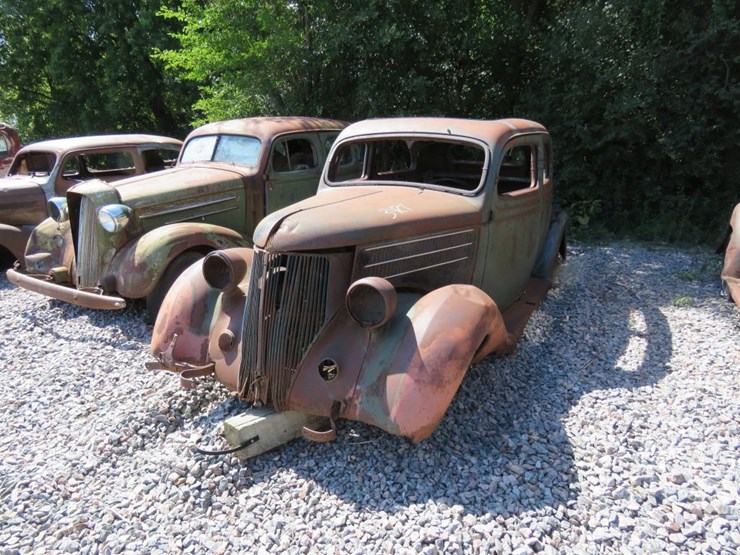 1936-ford-sedan-body-image-1