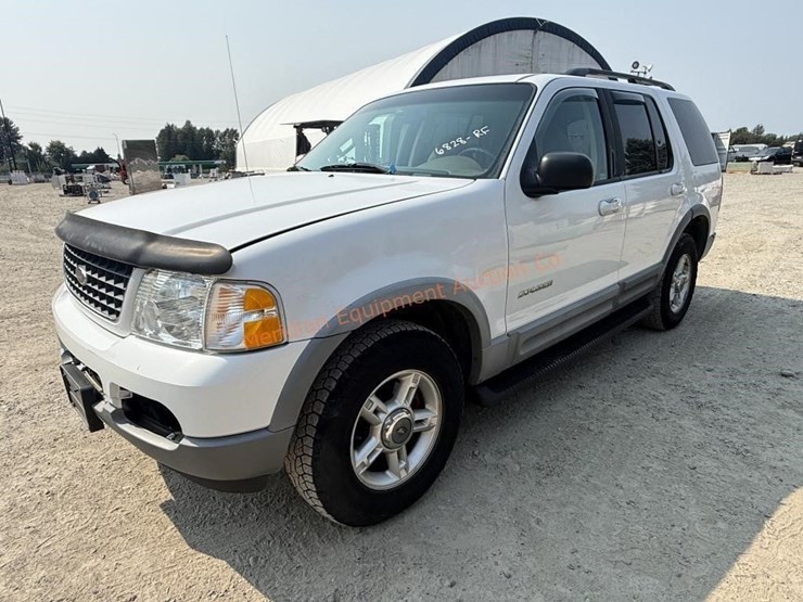 2002-ford-explorer-xlt-image-1