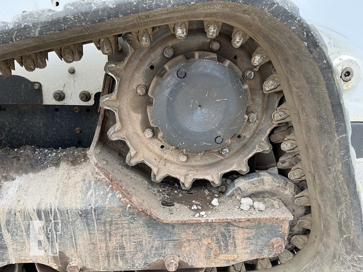 2021-bobcat-t770-image-9