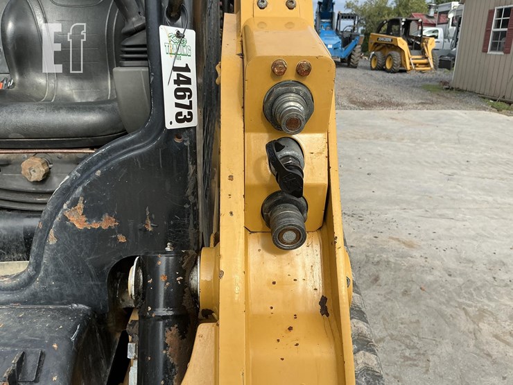 2019-caterpillar-249d3-image-13