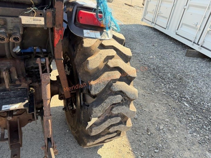 new-holland-boomer-50-image-18