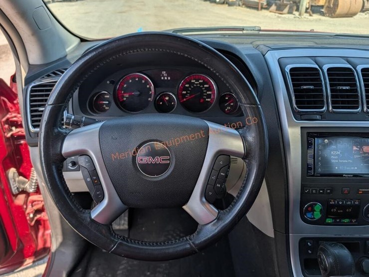 2008-gmc-acadia-slt-image-13