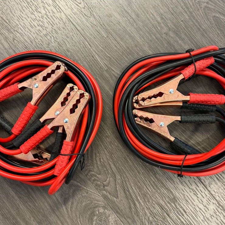 UNUSED (2) SET 200 AMP JUMPER CABLES