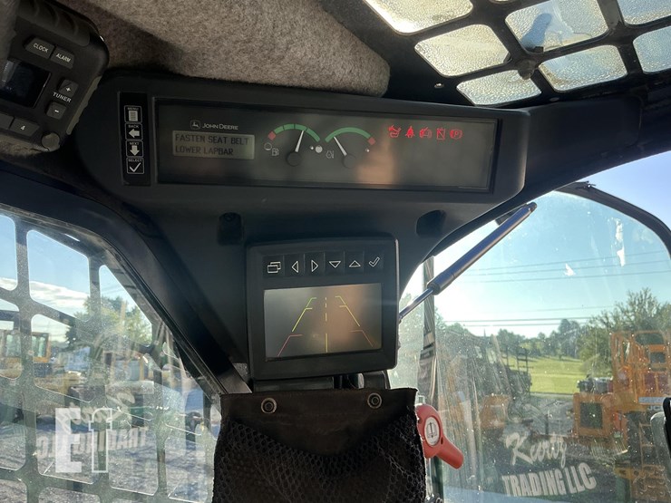 2021-deere-333g-image-15