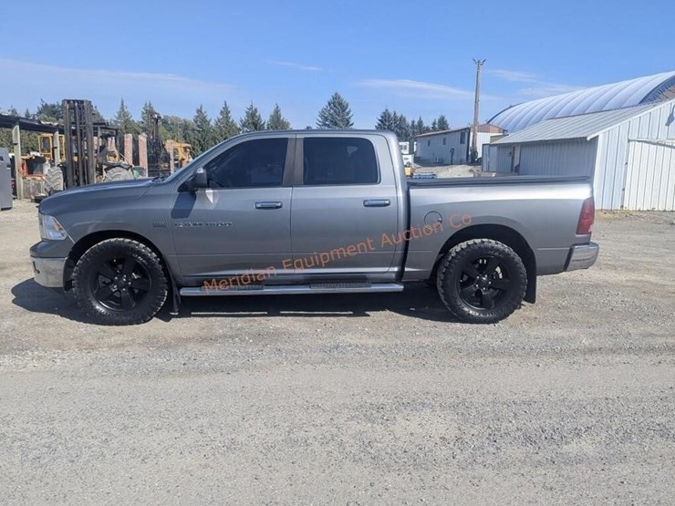 2011-dodge-ram-1500-image-2