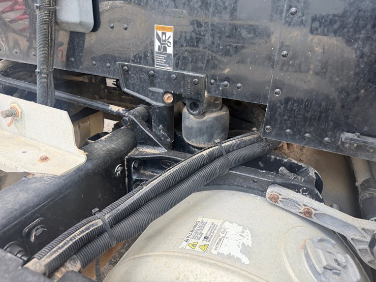 2016-peterbilt-579-image-57