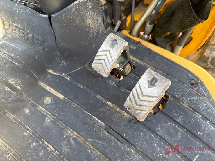 deere-110-image-22