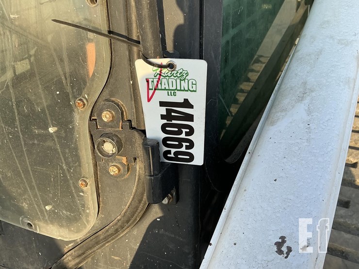 2020-bobcat-t770-image-21