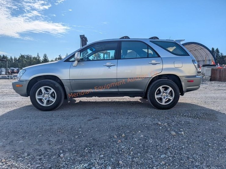 2001-lexus-rx300-image-9