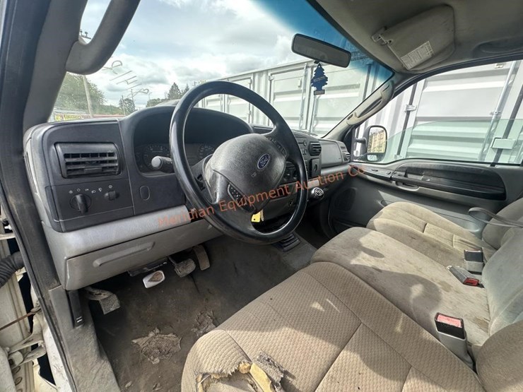 2005-ford-f350-image-31