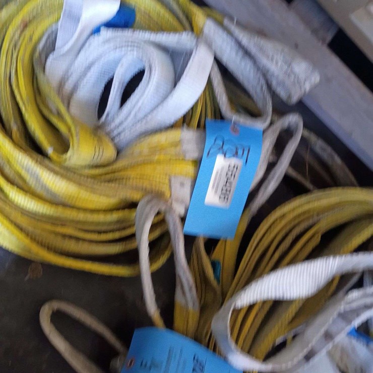 QTY (4) YELLOW TOW STRAPS, (1) WHITE LOOP STRAP