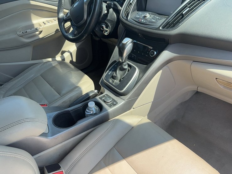 2014-ford-escape-image-29
