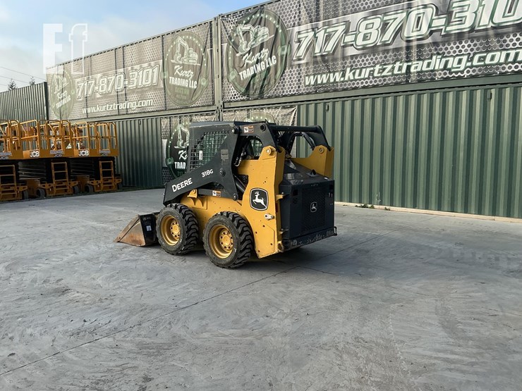 2022-deere-318g-image-2