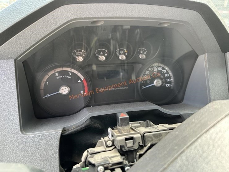 2016-ford-f350-xlt-image-22