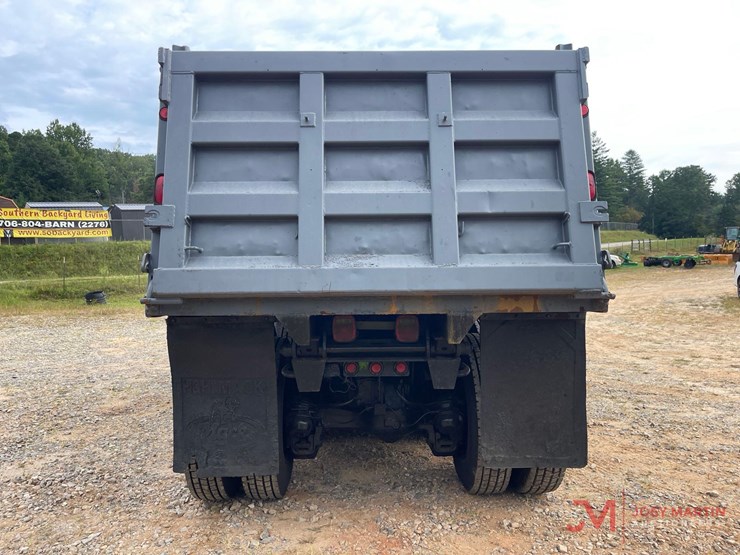 2007-mack-cv713-granite-tri-axle-dump-truck-image-4