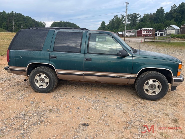 1998-chevrolet-tahoe-image-2