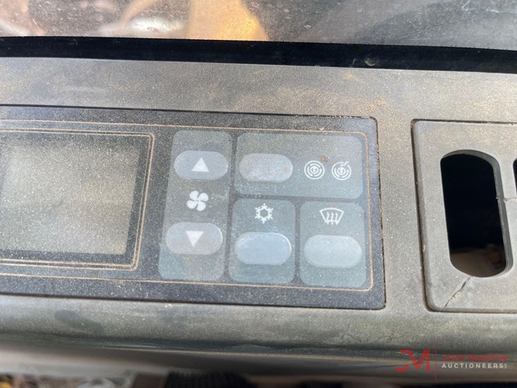 2003-caterpillar-320c-image-25