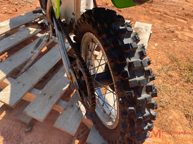 2016-kawasaki-kx-dirt-bike-image-12