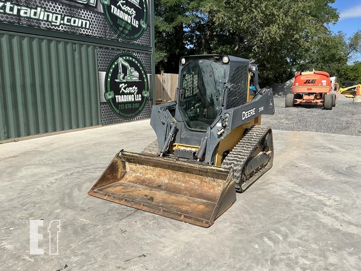 2015-deere-319e-image-8