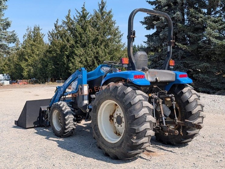 new-holland-tc45d-image-3