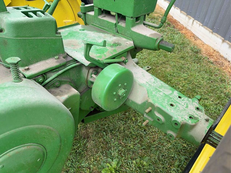 john-deere-b-image-36