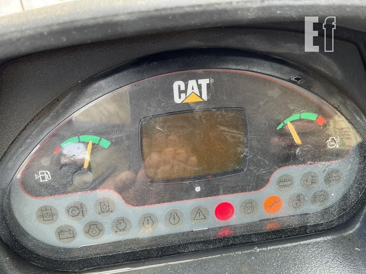 2014-caterpillar-th407c-image-13