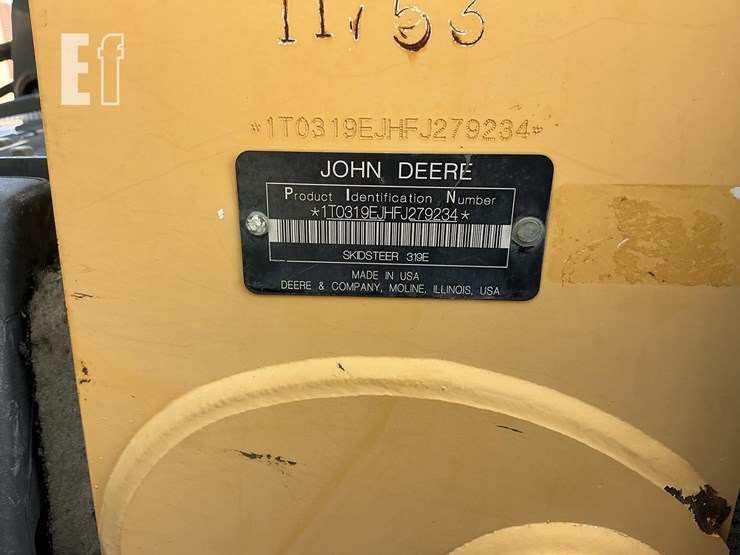2015-deere-319e-image-20