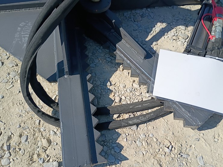 #l85-029-•-landhonor-treepuller-skid-steer-attachment-image-9
