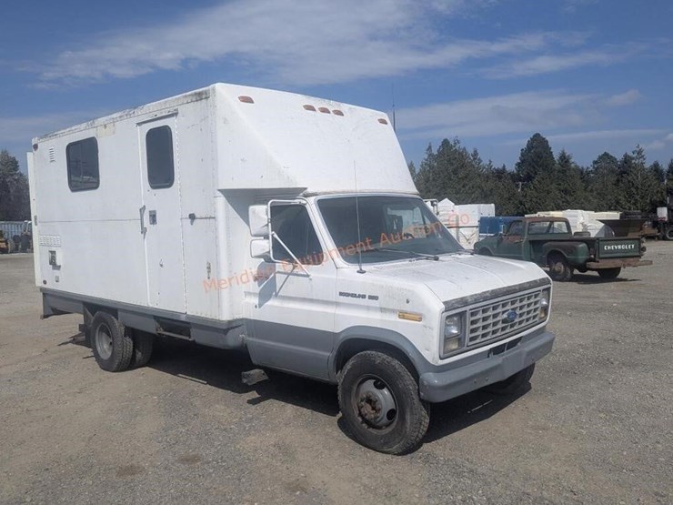 1990-ford-econoline-350-image-7