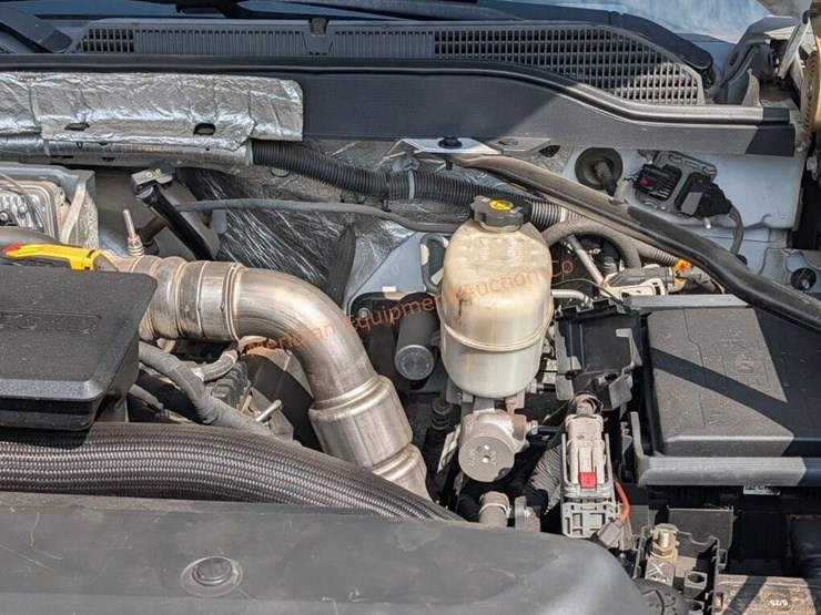 2017-chevrolet-silverado-3500-image-31