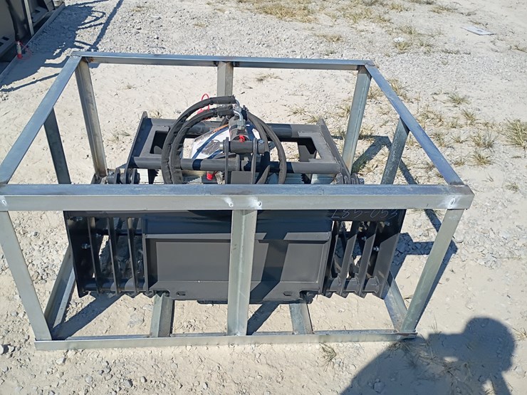 #l85-053-•-landhonor-rock-grapple-mini-skid-steer-attachment-image-5