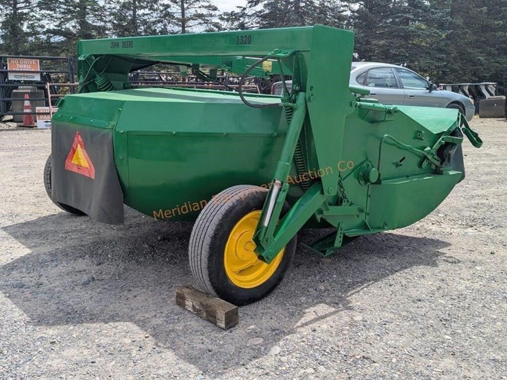john-deere-1320-image-10