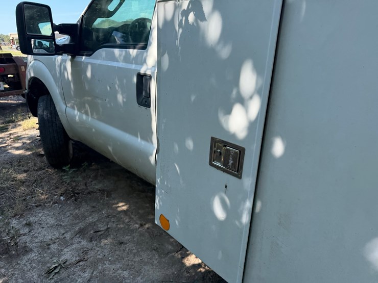 2012-ford-f350-image-25