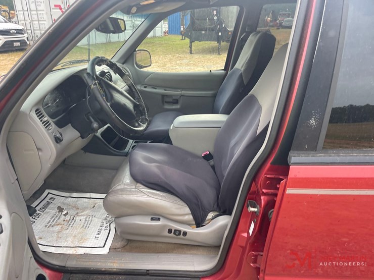1998-ford-explorer-xlt-image-17