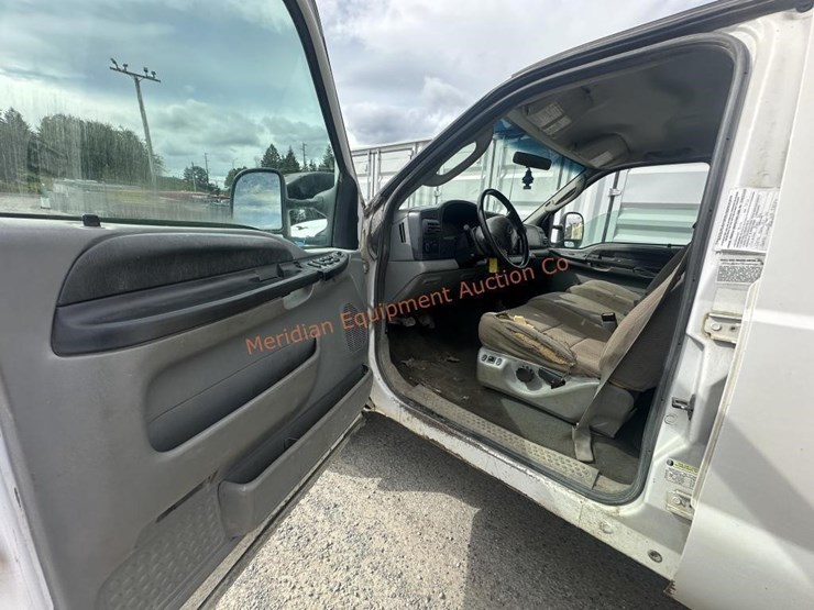 2005-ford-f350-image-29