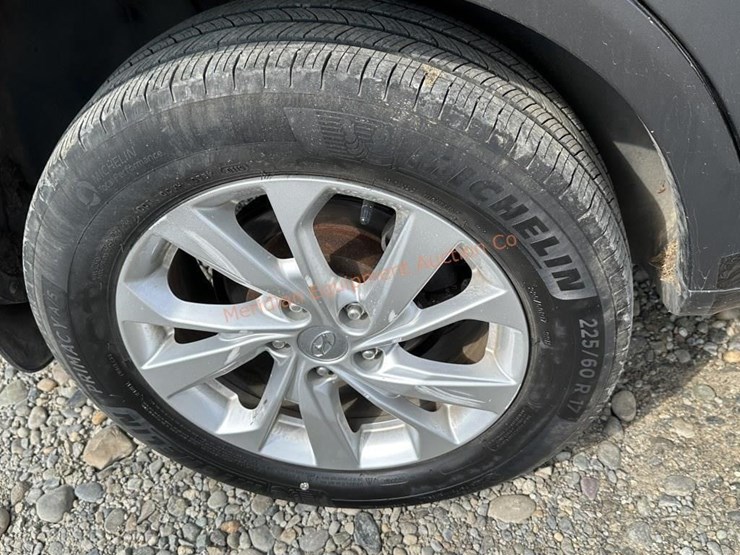 2005-hyundai-tucson-image-16