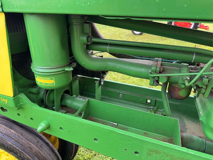 john-deere-520-image-40