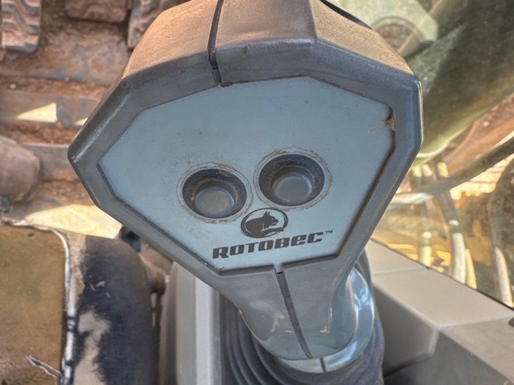 2013-caterpillar-320el-image-27