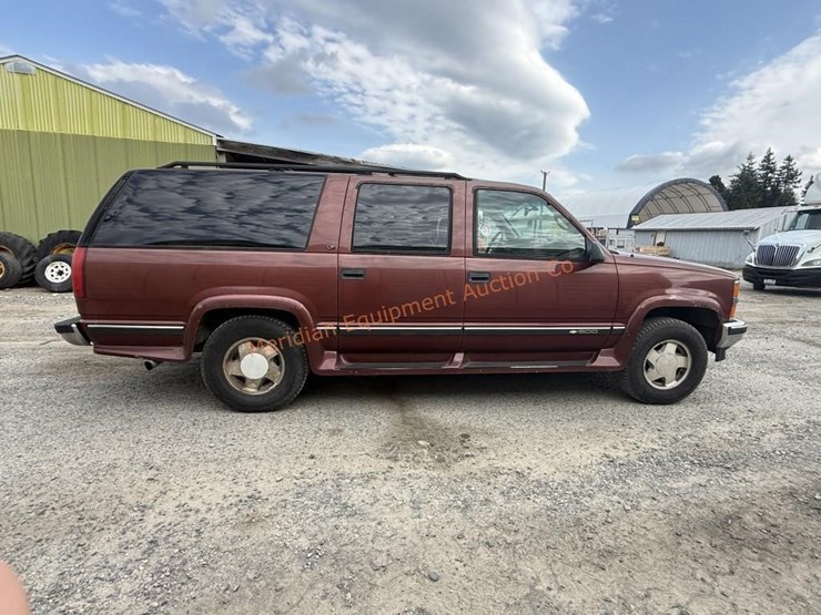 1998-chevrolet-suburban-1500-image-5